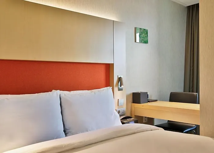 Midcity Myeongdong Hotel 3*