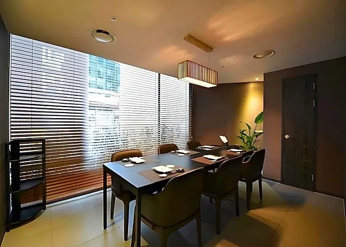Отель Midcity Myeongdong 3*